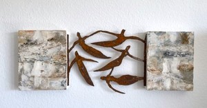 o.T., Mischtechnik mit Eisenfiguren, 24x70cm, 2022